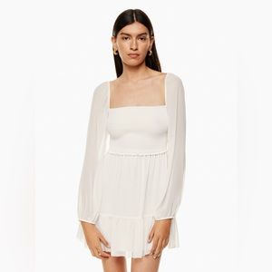 Aritzia Tempest Mini dress in Light Birch. Size: XS